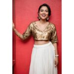 Amala Paul Instagram – The flow of life is beyond amazing; rewarding hardwork and punishing hesitation.
God is kind! 🙏🏻❤ #Aadai #Kaamini #workisworship #cinema #mypassion #grateful #believe #itsabeginning #AmalaPaul
.
.
.
📸 @kiransaphotography
💄 @chisellemakeupandhair
💇‍♀️ @voltstylebar