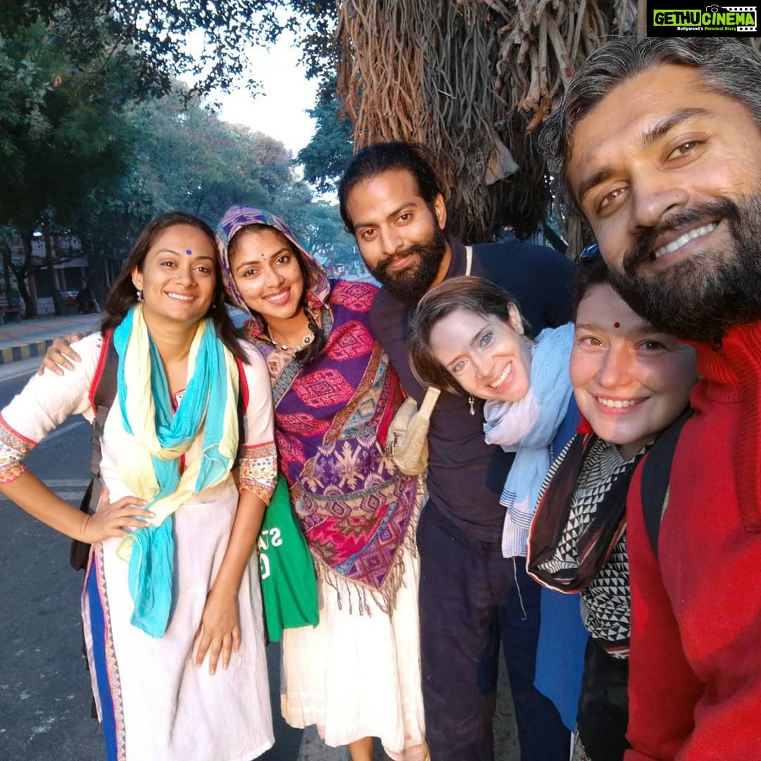 Amala Paul Instagram - Walking around the holy Arunchala mountain has helped me get in touch with myself in a more intimate and ethereal way. Crossing each lingam in absolute silence was a treat to my psyche. I was able to mute the mundane and engage in a wholesome conversation with myself and everything that makes me, me. The circumbabulation has restored the balance between my physical and mental being. This journey was made even more special as it was a full moon day. The walk which started with these gifted souls at 3 AM ended with the most beautiful sunrise that I've seen till date. This experience had to be documented as photographs and shared with you beautiful people. I hope you find your balance just like I found mine. P.S: Full points for my green warrior for tearing out the banners from the tree :) #girivalam #thiruvanamalai #blessed #greenwarrior Tiruvannamalai
