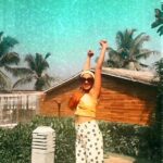 Amala Paul Instagram - I'm drawn to good vibes, like a moth to light. 🦋 💡 #longlivethediscolife #myvibe #mytribe #greatvibesonly