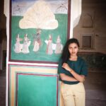 Amala Paul Instagram - Hare Krishna Hare Krishna, Krishna Krishna Hare Hare!! Queens Apartments Amber Palace #jaipurdiary #travelgram Amber Fort Palace