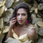 Amala Paul Instagram - I pray and invoke the power of goddess within me to invoke the Goddess within you. ❤️🌼🪔 I hope you are blessed with a heart like a wildflower. Strong enough to rise again. after being trampled on. Tough enough to weather the worst of the summer and even able to grow and flourish in the most broken of places. #happyvijayadashami #happydussehra #moderngoddess #bloomwithgrace #loveroflove #pursueroftruth #jungleglow #iamblissedandblessed #imanifestabudance #passonthelight