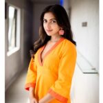 Amala Paul Instagram – 💛🧡 Wearing this lovely all organic cotton dress by @iseelila
Thank you my love @poojarc for your amazing @shopnimai and this time for this beautiful earrings by @mrinalinichandra @mrinalinichandralabel 
Mua @pinkylohar
@kiransaphotography you are super talented 😘

#bhaskarorurascal #promotions #organiccotton #summerisforcottons #handcrafted #sustainablefashion #mywardrobe