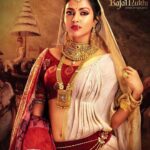 Amala Paul Instagram - #Repost @amalaapaulfc • • • This royal look, just suits her so perfect 😻👑 @amalapaul #Dreamcatcherams #amala #ammu #kerala #tamil #tollywood #mollywood #tollywood #telugu #malayali #kollywood #amalapaul #amala #ammu #kollywood #actress #heroine #slayying #queen #josalukkas