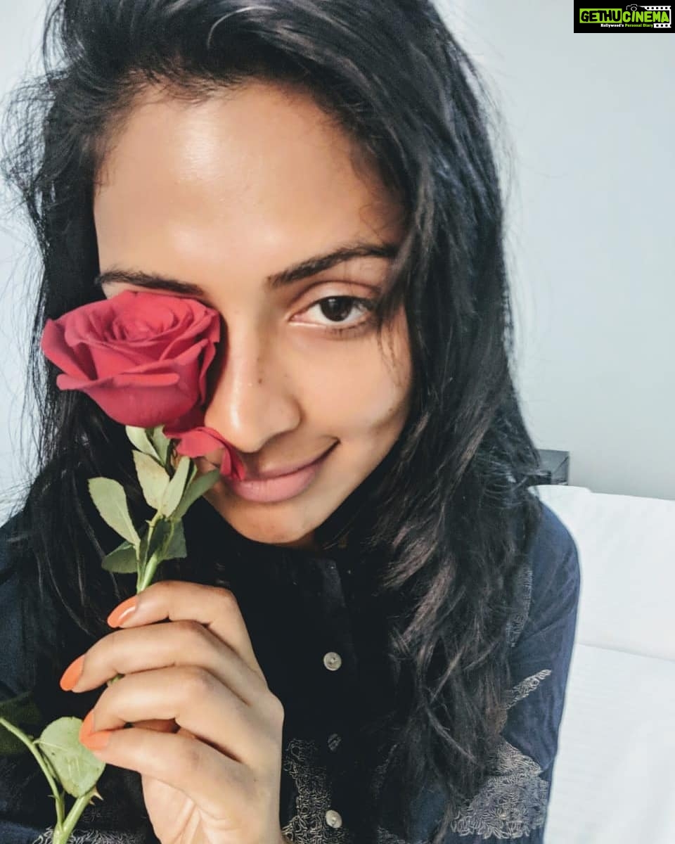 Amala Paul Instagram - Doesn't matter cause it's enough To be young and in love #dreamer #loversanddrifters #ldr