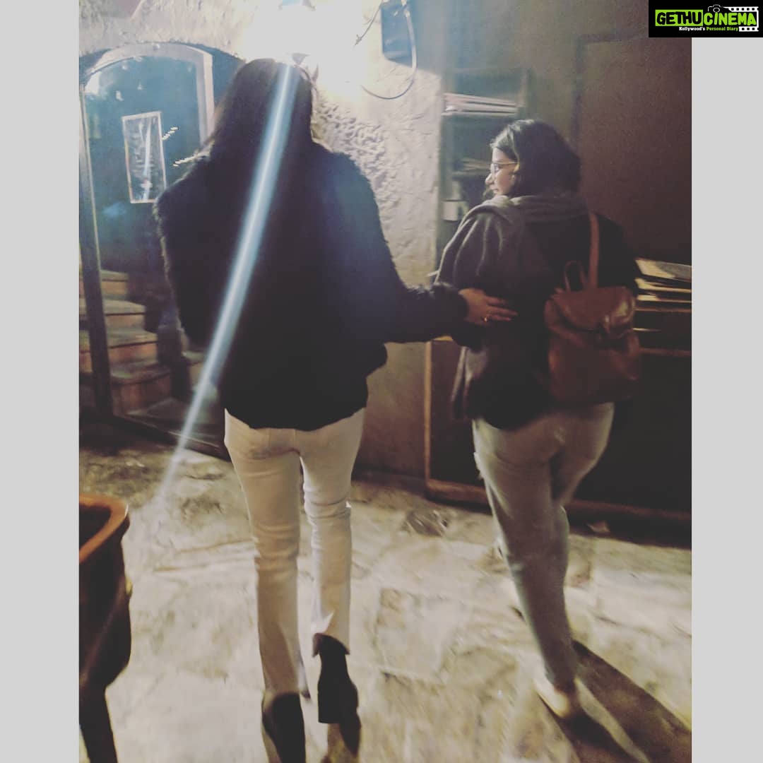 Amala Paul Instagram - Stay Classy, Sassy and a bit bad Assy 😉 Thanks Mona for the beautiful shot for the quote. #girlsnightout