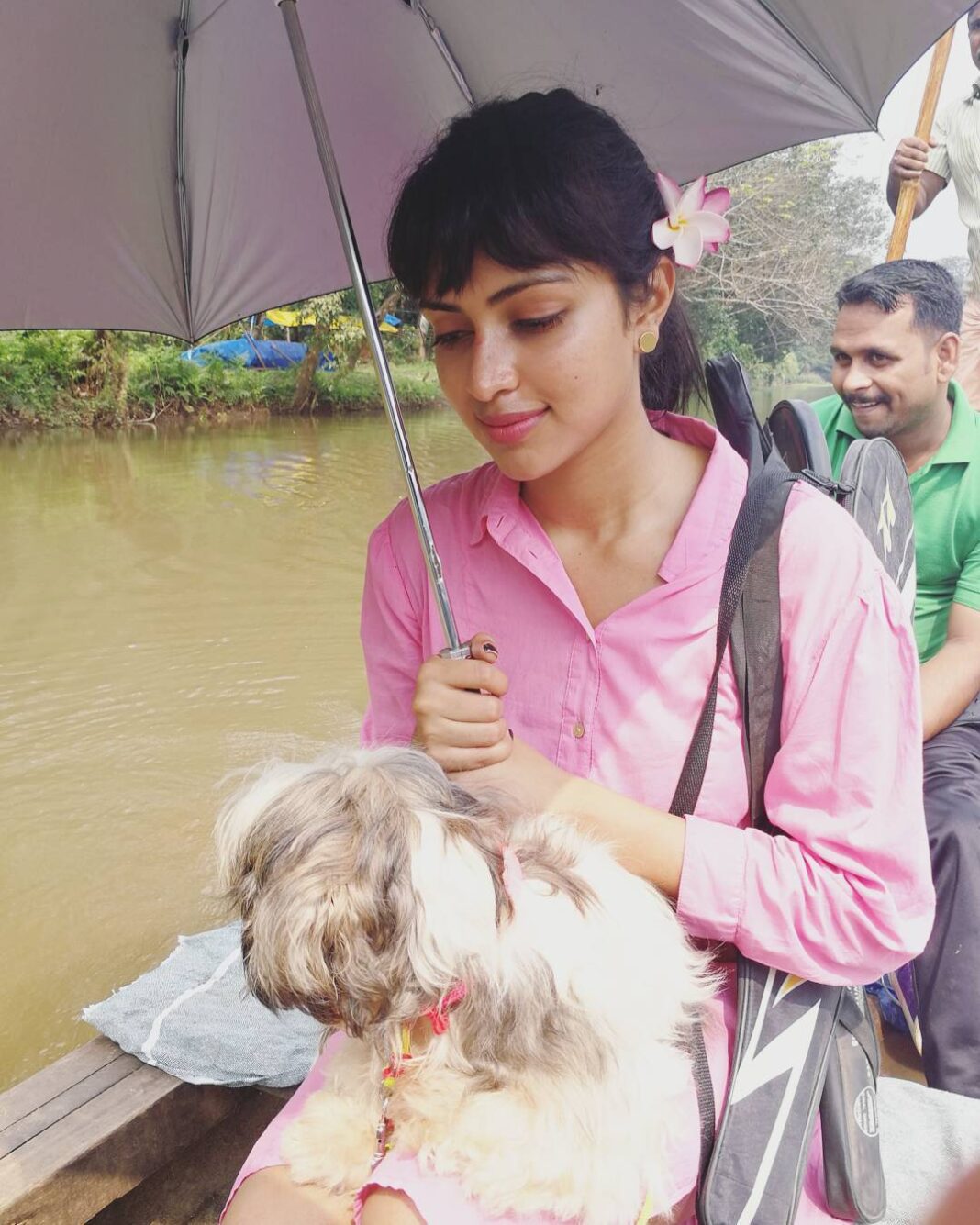 Amala Paul Instagram - At times I need to run away from the craziness of the city life and needless speculations. For now I am preferring a boat ride, atleast no allegations of breaking the law or should I double check with my ‘well wishers 🤥’ #keralapiraviashamsakal #boatride #noregistration