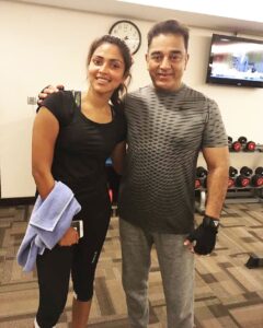 Amala Paul Instagram - 👆🏼👆🏼👆🏼Not just a regular day!!! Super starry vibes felt at the gym today. Super more motivated seeing the amazing #kamalhaasan sir! #legend #inspirational #respect #gymlife Thanks @aksharaa.haasan for the pic 😘