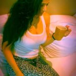 Ameesha Patel Instagram - Decided to post as Felt cute while being cosy in bed in CHANDIGARH and sipping on some green tea ..😀😀🥰🥰… goodnight darlings .. hope u all had a lovely weekend 💋💋💋⭐️⭐️bonnuit …