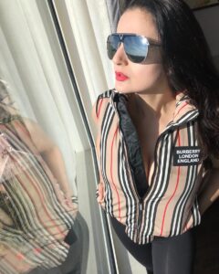 Ameesha Patel Instagram - Ready for my event ... travel .. work mode 🦋🦋🦋