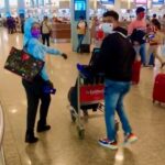 Ameesha Patel Instagram - Work mode .. travel mode .. airport diaries 😄😄😄
