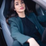 Amy Jackson Instagram - I’m addicted @astonmartinf1 🧨 Literally the ultimate #trackday afternoon drinking an {alcohol free} beer @peroninastroazzurro and racing around #Silverstone with the mega @1jessicahawkins 💯 #AD