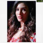 Amyra Dastur Instagram - “I am a #dreamer of #beautiful and dark things. Like the moon, full of sun and beloved shadows” - #cassandramartin . . #bts at #bombaytimesfashionweek 2018 🌸 Wearing @archanakochharofficial 📸 by @zkhanphotography The St. Regis Mumbai