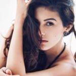 Amyra Dastur Instagram - I woke up like this ..... ☺️😉🤪 . . . 📸 @divrikhyephotography @divrikhye Make up by @makeupbyriddhima Hair by @krisann.figueiredo.mua Styled by @thestyleversatile Mumbai, Maharastra