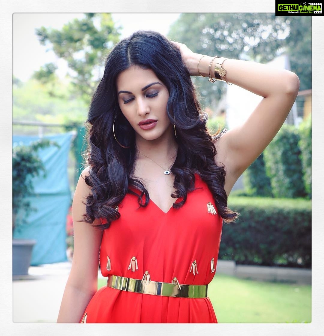Amyra Dastur Instagram - Urghhhh #monday already?! 😴😴😴😴😴