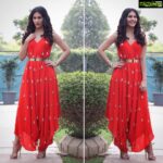 Amyra Dastur Instagram – β#fashion has to #reflect who you are, what you #feel at the moment and where youβre goingβ – #pharrellwilliams πΏ
.
.
Wearing a fun #jumpsuit by @juliebyjulieshah for #manasukunachindi promotions π¦πβοΈπ
Styled by @talukdarbornali
Make up and hair by @iramakeupstudios @ksivakumarsiva
Shot by @i_ak_photographer