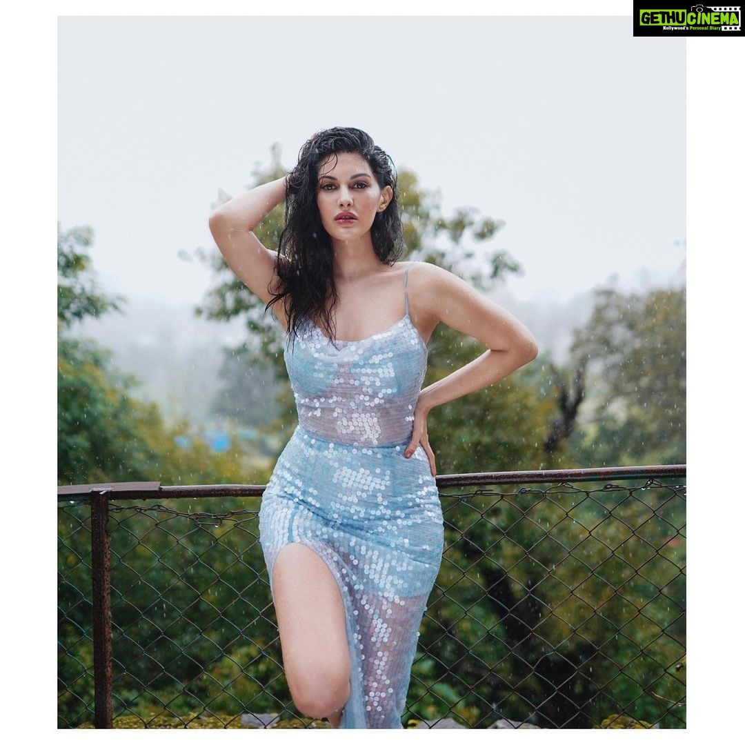 Amyra Dastur - 204.9K Likes - “I love the rain.
I love how it’s softens the outlines of things. The world becomes softly blurred, and I feel like I melt right into it.” - #hanamotohagumi
.
.
📸 @beejlakhani
Styled by @ekalakhani @shivani.saboo @team___e
Wearing @officialsaishashinde
Hair by @rohit_bhatkar
MUA @nidhiagarwalmua