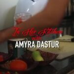 Amyra Dastur Instagram - #Repost @hellomagindia ・・・ A HELLO! Original. @amyradastur93 welcomes HELLO! into her kitchen and shares her recipe for a healthy on-the-go juice. #hellowellness #amyradastur #helloorignal #healthylifestyle #juice #preworkout #postworkout Mumbai, Maharastra