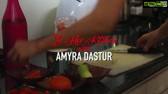 Amyra Dastur Instagram - #Repost @hellomagindia ・・・ A HELLO! Original. @amyradastur93 welcomes HELLO! into her kitchen and shares her recipe for a healthy on-the-go juice. #hellowellness #amyradastur #helloorignal #healthylifestyle #juice #preworkout #postworkout Mumbai, Maharastra