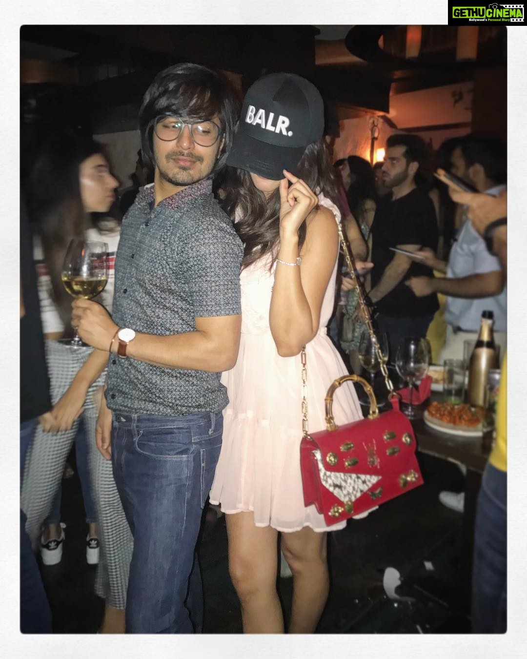 Amyra Dastur Instagram - #sundayvibes Bastian