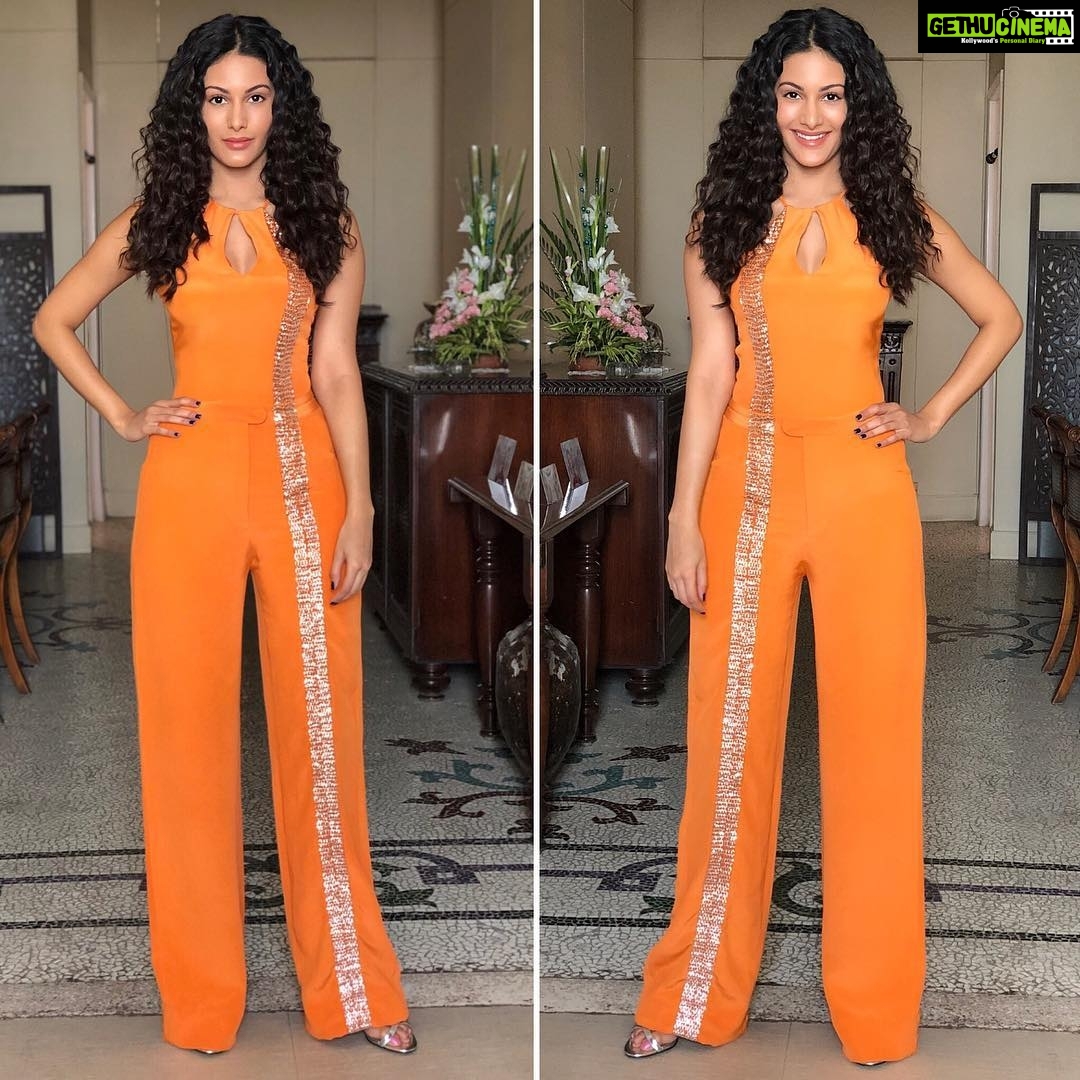 Amyra Dastur Instagram - In @nikitadmhaisalkar while promoting #Kaalakaandi which is out in theatres 😄💃 . . . Styled by @talukdarbornali Mumbai, Maharastra