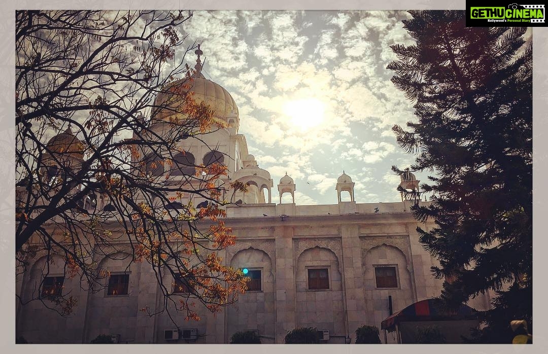 Amyra Dastur Instagram - "I wish that photographs were physical spaces, like tunnels; that you could crawl inside them and go back" ☀️ . . . #shootlife #RajmaChawal #Delhi 🎬
