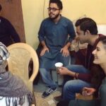 Amyra Dastur Instagram – #jamming with the #darbaaris on the sets of #RajmaChawal 🎼🎸🎤🎬
#chandnichowkdiaries #channamereya #delhi6 
@leenaclicks Chandni Chowk, Delhi 6, India