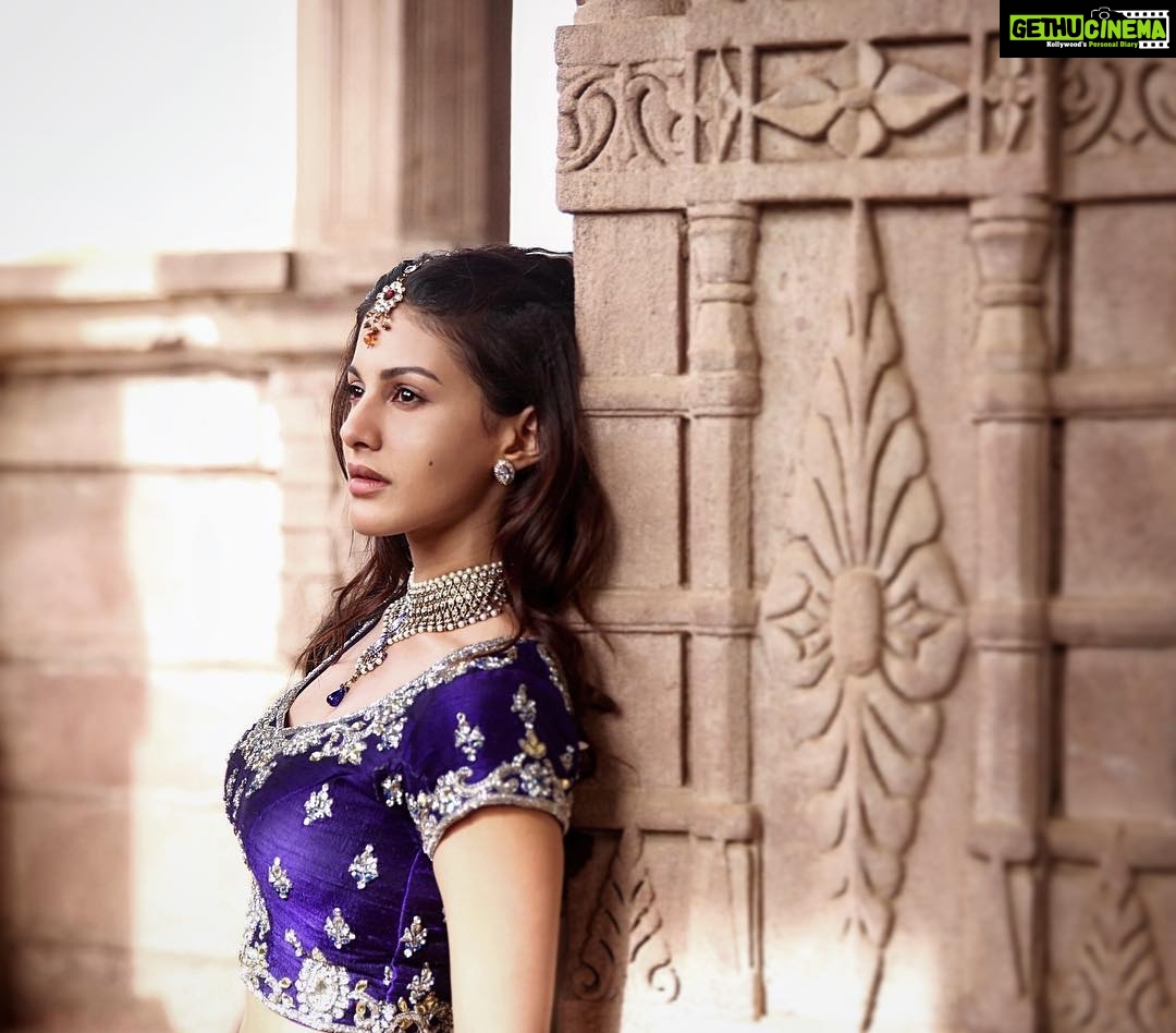 Amyra Dastur Instagram - "She #dreams more often than she sleeps" - #JonnyOx . . . Shot by @maxyang_0604 ... #kungfuyoga #princess #kyra #2016 #Rajasthan Jodhpur City, Rajasthan, India