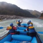 Amyra Dastur Instagram – My first time rafting and I have to say it was AWESOMEEEE 💃🏻
.
Thank you @mridu1301 for pushing us to do this and @chandnijhaveri2 for not jumping off and leaving us stranded! 
.
.
.
#rishikesh #rafting #december2021 #girlstrip #adventuresports #whitewaterrafting #uttrakhand #travelgram #incredibleindia