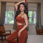 Amyra Dastur Instagram – Flawed and Fabulous …… because perfect doesn’t exist and normal is boring 😉
.
.
.
📸 @dieppj 
Styled by @malvika_tater 
Outfit @appapop @priajain 
Jewellery @esmecrystals @ascend.rohank 
MUA @shivangiiupadhyay 
Hair @lakshsingh__ Khandala