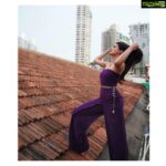 Amyra Dastur Instagram – Wind in my hair and the smell of rain all around 🌬
.
.
.
📸 @dieppj Mumbai, Maharashtra