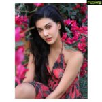 Amyra Dastur Instagram – 🌸 Cover me in flowers 🌸
.
.
📸 @diasphotographydiary Khandala