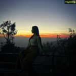 Amyra Dastur Instagram - The last sunset of #2021 ✨ Mussoorie
