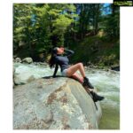 Amyra Dastur Instagram - Soul full of sunshine ☀️ . . . #throwback #mothernature #wanderlust #mountainlife #kashmir #incredibleindia #missing #takemeback Pahalgam
