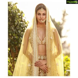 Amyra Dastur Instagram - A Royal Affair with @culturedwedding for April 2021 💫
.
💄Make-up, Hair & Styling: @nehaadhvikmahajan 
Outfit: @taandonreynu @taandonreynu 
Jewellery: @khuranajewelleryhouse 
Photographer: @amitkhannaphotography 
Managing Editor: @yadav_manjeet Business Head: @divyanijain1925 
Artist Management: @communiquefilmpr 
Co-ordinated by: @nadiiaamalik 
Location: @theresortmumbai