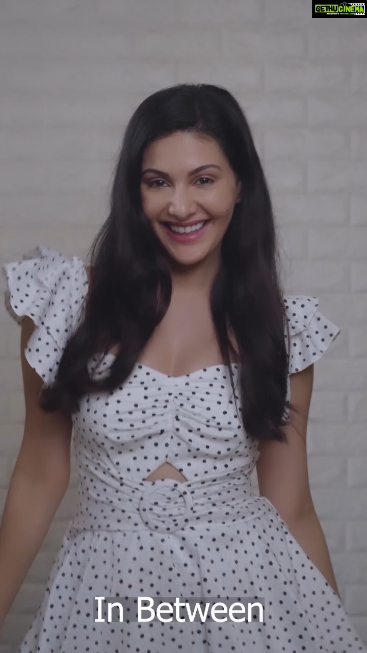 Amyra Dastur Instagram - Due to my hectic schedule, it’s impossible to visit the salon frequently. So, in between my salon visits, I have my #haircare regimen right here at home with the @lorealpro Serie Expert Absolut Repair Hair Mask. 💫 . As my hair tends to get dry and frizzy due to traveling and constant use of heating tools, ingredients like gold quinoa and protein really helps in controlling that frizz, making it smoother and healthier. ♥️ . Apply the mask on wet hair, leave it on for 3-5 minutes and rinse. . If you wanna give some extra nourishment and bounce to your hair, then go get yourself this mask from @amazonfashionin ✨ . . @lorealpro_education_india #movetomasque #theproisonline #lorealprofindia