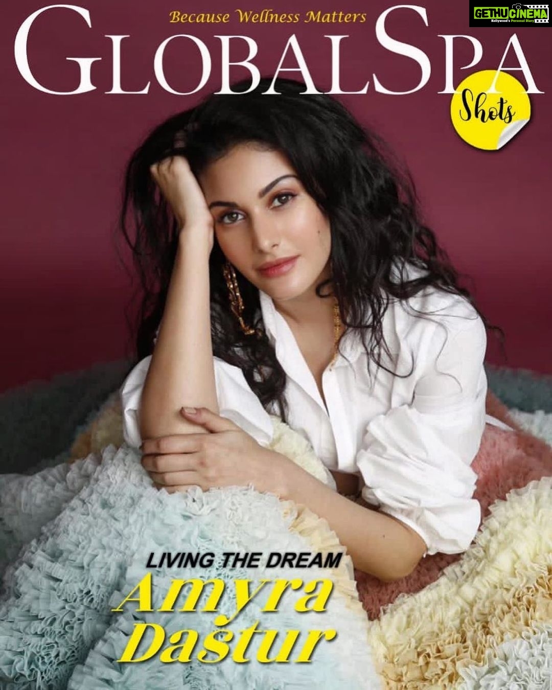 Amyra Dastur Instagram - Hello April β¨ @globalspa_mag π« . . Chief Editor @parineetasethi Interviewed by @soumya.maheshwari Makeup by @kalyaninayakmakeupandhair Hair by @rohit_bhatkar Styled by @begborrowstealstudio Photographed by @mourya Black Frames Studios
