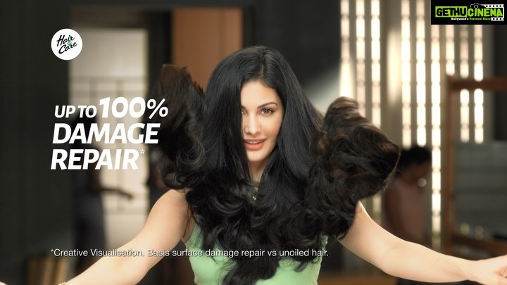 Amyra Dastur Instagram - Time for some #haircare with @hairandcareofficial ✨ . . Hair by @florianhurel Makeup @natashamathiasmakeup @zigzag_films . . . #hairoil #damagerepair #hairtransformation #hair #hairlove #hairoftheday