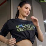 Amyra Dastur Instagram - The #GalaxyM12 is really a Monster. After @shriya.pilgaonkar I took up the #monsterreloaded Challenge – Outrun the M12 starting at 67%. And thought I’ll pull a smart one by running and watching content together. But even after doing so for almost 3 hrs, the battery went down by 8% only!!! The phone is truly reloaded with a power efficient 8nm Processor and a True 48MP Camera. Next up is @sumeetvyas 🌟 You start from 59% and make us proud by bringing this monster down! To follow the challenge go to @samsungindia and to get notified go to @amazondotin 💥 Launching on 11th March, 12 noon! #samsungm12 ✨