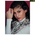 Amyra Dastur Instagram - “There is silence in her chaos. Peace in her pain. A melody in her madness. A roar in her rain.” - #cwpoet . . 📸 @ashish_sawant__ Styled by @mustafa_maniyax Assisted by @__sagarikadesai__ Outfit - @margin.in MUA: @sneharodricks Hairstylist: @kamaldeepss Production:- @team_aspiring_ Photography Team @omkar.kocharekar @gaurang.inamdar @iomkarsonawane Retouch :- @ark_photos1 . . . #photoshoot #messyhairdontcare #funmakeup #quirky #fashionphotography #closeup #eyemakeup #funky #fashionlover Mumbai, Maharashtra