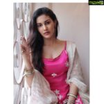 Amyra Dastur Instagram - 🌸 गुलाबी 🌸 . . . 📸 @diasphotographydiary Wearing @gopivaiddesigns . . . #pink #playingdressup #desigirl #indianwear #september #lockdown2020 Mumbai, Maharashtra