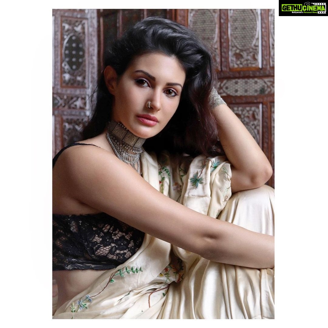 Amyra Dastur Instagram - Iām 99% Angel ... But, oh that 1% š . . šø @diasphotographydiary . . . #gypsysoul #gypsy #lockdown2020 #becreative #staysafe Mumbai, Maharashtra