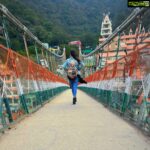 Amyra Dastur Instagram – Into the mountains we go, to lose our minds and free our souls ✨
.
.
.
#rishikesh #mountains #december #wanderlust #wanderer #mountainlife #incredibleindia #traveljunkie #travelgram Laxman Jhula