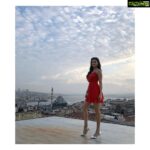 Amyra Dastur Instagram - Everything has changed and yet, I am more me than I have ever been. 🌹 . #jeekarrdaa 🎶🎵🎶 @harrdysandhu @sonymusicindia - Song link in Bio 🎶🎵🎶 . . #mua @arizahnnaqvi 🦋 Styled by @bornaliicaldeira 🌟 Istanbul, Turkey