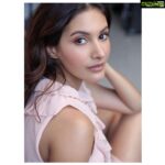 Amyra Dastur Instagram - Chaos makes the muse 🥀 . . 📸 @madetart MUA @___lemii___ Hair @makeupnhairbyankita Styled by @artcantbebothered