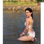 Amyra Dastur Instagram - Love her as you would love a lion, for she is beautiful, magnificent, but not for taming ......... . . #december2019 #goa #waterbaby #newyearseve #wanderlust #gypsysoul Mandrem, Goa, India