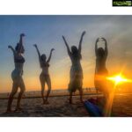 Amyra Dastur Instagram - 2019 🌅 . . @sapnapabbi_sappers @itsharleensethi @therichachadha 📸 @alifazal9 . . #december2019 #newyearseve #goa #lastsunset #beachlife Mandrem Beach