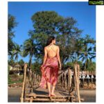 Amyra Dastur Instagram - Turning my back on those #mondayblues 😉☀️🏝 . . #beachlife #goa #sunchild #traveldiaries 📸 @sapnapabbi_sappers The Sunset, Goa