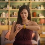 Amyra Dastur Instagram – #collab ⏯ I got the #galaxywatch4 a few days ago, and since then my life and the way I understand my body has changed. 
Right from my total body water to my skeletal muscle mass, my body fat% to my personal favourite – basal metabolic rate – It reads everything!
@samsungindia this device has been a blessing! ♥️ Thank you for sending me the watch that truly knows me best! 🤗🙏🏼
#samsung ✨