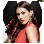 Amyra Dastur Instagram - Not sure what I like the most about the #redmik20pro 💥💥💥 The AI Triple Camera OR the premium Flame Red Aura Prime design! One takes stunning pictures and the other looks stunning! The all-new #redmik20 series is here. 🚨🔥🚨 Get yours ‪on 22nd July at 12 noon‬ from mi.com, @mihomein and @flipkart 💃 Stay tuned to @redmiindia for more!!! #outperformeveryday Mumbai, Maharastra