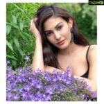 Amyra Dastur Instagram - She’s multidimensional. She likes hip-hop & astrology and will get lost in the melodies but has always belonged to the stars ✨ Guildford